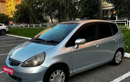 Honda Fit III, 2004 год, 269 999 рублей, 2 фотография