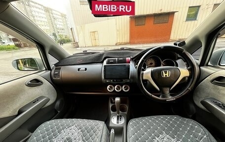 Honda Fit III, 2004 год, 269 999 рублей, 11 фотография