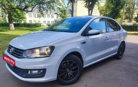 Volkswagen Polo VI (EU Market), 2018 год, 1 385 000 рублей, 2 фотография