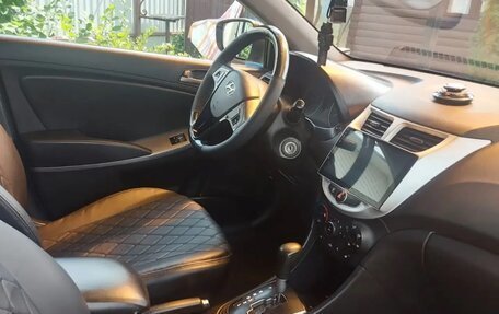 Hyundai Solaris II рестайлинг, 2016 год, 750 000 рублей, 5 фотография