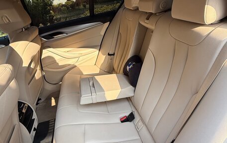 BMW 5 серия, 2018 год, 3 350 000 рублей, 9 фотография