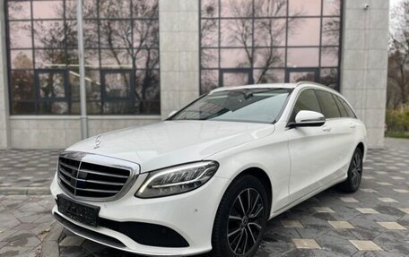 Mercedes-Benz C-Класс, 2019 год, 2 350 000 рублей, 18 фотография