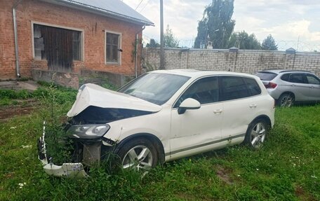 Volkswagen Touareg III, 2011 год, 700 000 рублей, 2 фотография