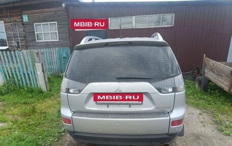 Mitsubishi Outlander III рестайлинг 3, 2008 год, 1 500 000 рублей, 4 фотография