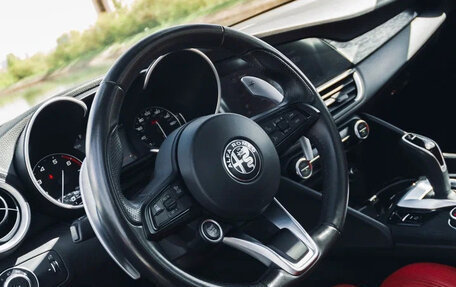 Alfa Romeo Giulia II, 2023 год, 3 600 000 рублей, 10 фотография