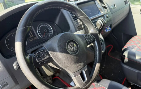 Volkswagen Caravelle T5, 2013 год, 2 000 000 рублей, 6 фотография