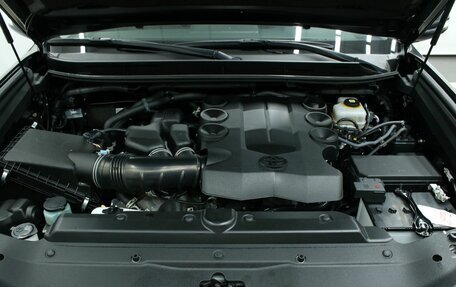 Toyota Land Cruiser Prado 150 рестайлинг 2, 2022 год, 6 656 000 рублей, 8 фотография
