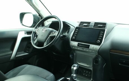Toyota Land Cruiser Prado 150 рестайлинг 2, 2022 год, 6 656 000 рублей, 4 фотография