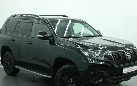 Toyota Land Cruiser Prado 150 рестайлинг 2, 2022 год, 6 656 000 рублей, 10 фотография