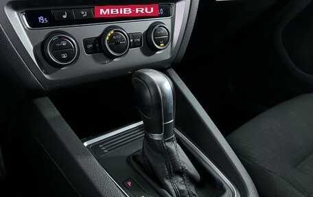 Volkswagen Jetta VI, 2017 год, 1 330 000 рублей, 12 фотография
