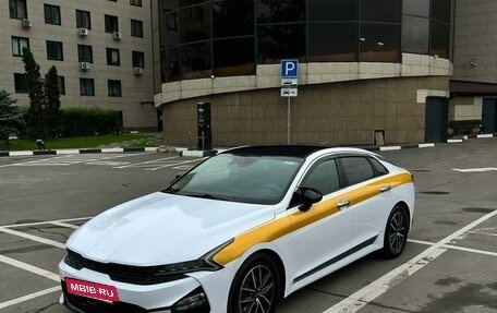 KIA K5, 2021 год, 1 350 000 рублей, 3 фотография