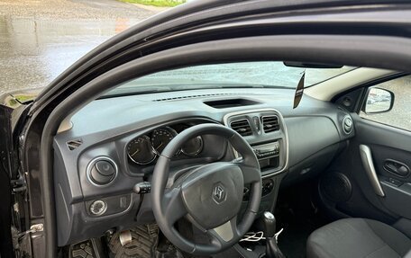 Renault Logan II, 2015 год, 580 000 рублей, 9 фотография