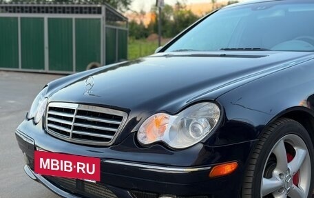 Mercedes-Benz C-Класс, 2004 год, 800 000 рублей, 3 фотография