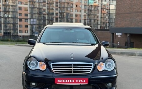 Mercedes-Benz C-Класс, 2004 год, 800 000 рублей, 2 фотография