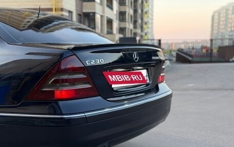 Mercedes-Benz C-Класс, 2004 год, 800 000 рублей, 12 фотография