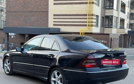 Mercedes-Benz C-Класс, 2004 год, 800 000 рублей, 9 фотография