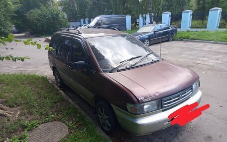 Nissan Prairie III, 1995 год, 190 000 рублей, 2 фотография