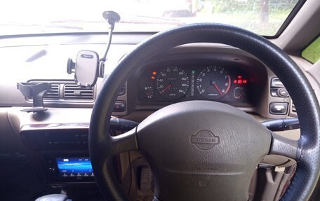 Nissan Prairie III, 1995 год, 190 000 рублей, 10 фотография