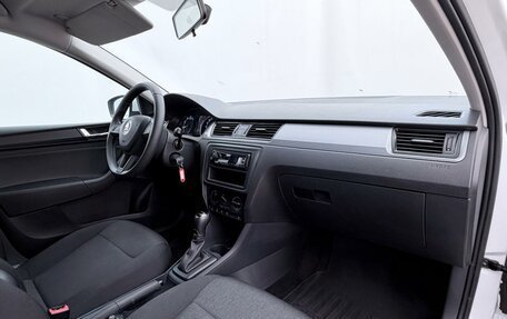 Skoda Rapid I, 2018 год, 1 379 000 рублей, 10 фотография