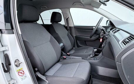 Skoda Rapid I, 2018 год, 1 379 000 рублей, 9 фотография