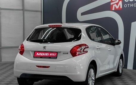 Peugeot 208 II, 2014 год, 779 900 рублей, 6 фотография