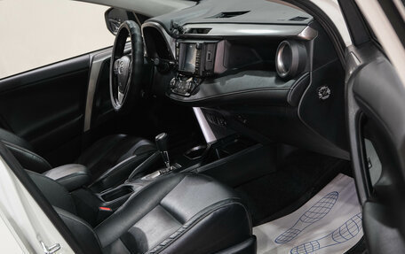 Toyota RAV4, 2016 год, 2 299 000 рублей, 15 фотография