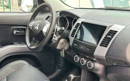 Mitsubishi Outlander III рестайлинг 3, 2011 год, 1 350 000 рублей, 12 фотография