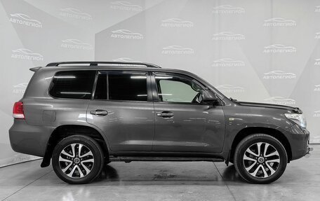 Toyota Land Cruiser 200, 2010 год, 2 750 000 рублей, 6 фотография