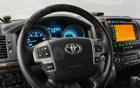 Toyota Land Cruiser 200, 2010 год, 2 750 000 рублей, 13 фотография