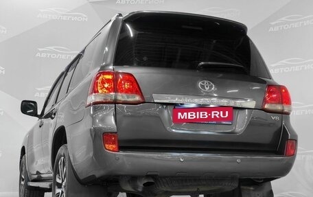 Toyota Land Cruiser 200, 2010 год, 2 750 000 рублей, 29 фотография
