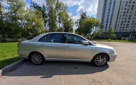 Toyota Avensis III рестайлинг, 2006 год, 600 000 рублей, 2 фотография