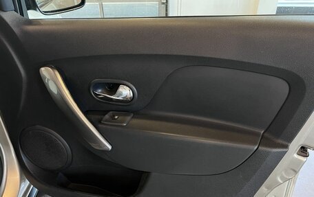 Renault Sandero II рестайлинг, 2017 год, 985 000 рублей, 27 фотография