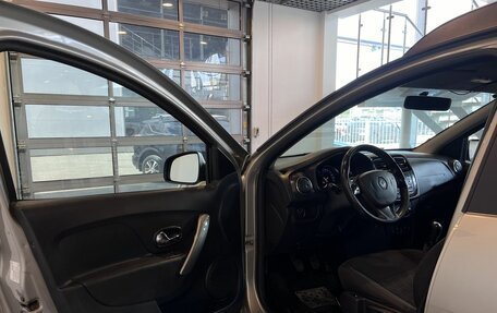 Renault Sandero II рестайлинг, 2017 год, 985 000 рублей, 20 фотография