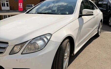 Mercedes-Benz E-Класс, 2012 год, 1 100 000 рублей, 3 фотография