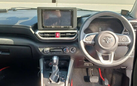 Toyota Raize I, 2022 год, 1 310 000 рублей, 6 фотография