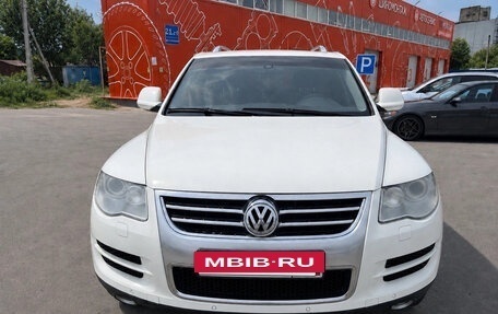 Volkswagen Touareg III, 2010 год, 1 452 000 рублей, 3 фотография