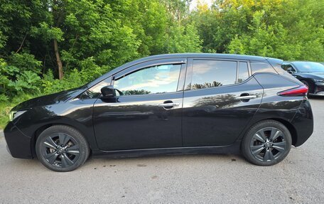 Nissan Leaf II, 2019 год, 2 300 000 рублей, 3 фотография