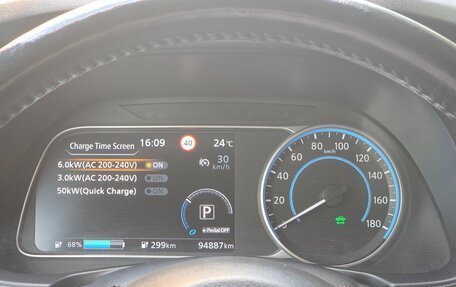 Nissan Leaf II, 2019 год, 2 300 000 рублей, 8 фотография