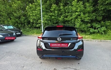 Nissan Leaf II, 2019 год, 2 300 000 рублей, 4 фотография