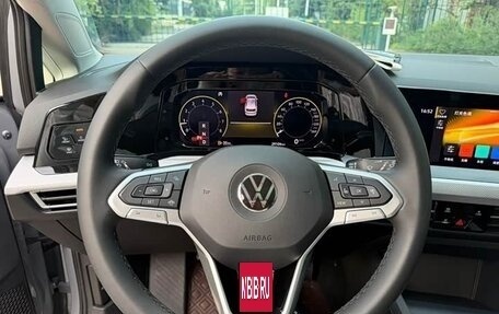 Volkswagen Golf VIII, 2022 год, 1 790 000 рублей, 10 фотография
