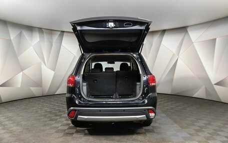 Mitsubishi Outlander III рестайлинг 3, 2018 год, 1 439 000 рублей, 12 фотография