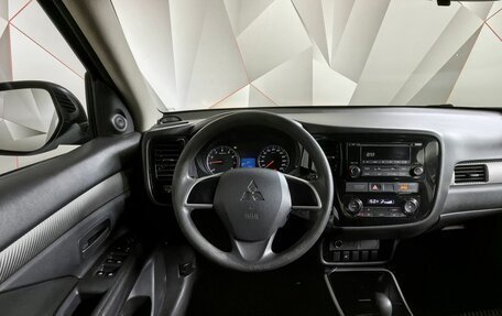 Mitsubishi Outlander III рестайлинг 3, 2018 год, 1 439 000 рублей, 20 фотография