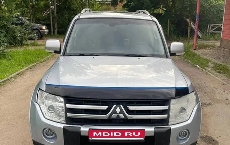 Mitsubishi Pajero IV, 2006 год, 1 135 000 рублей, 2 фотография