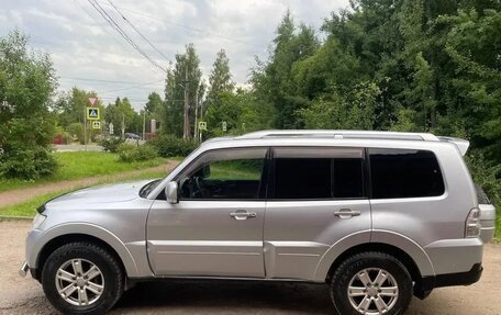 Mitsubishi Pajero IV, 2006 год, 1 135 000 рублей, 8 фотография