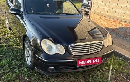 Mercedes-Benz C-Класс, 2003 год, 530 000 рублей, 1 фотография