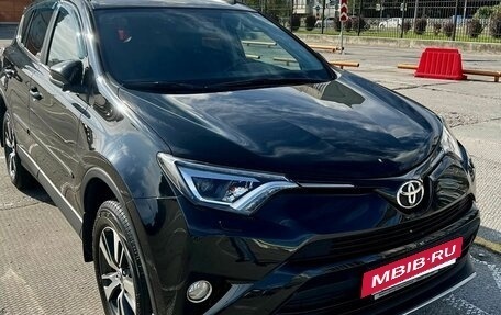 Toyota RAV4, 2018 год, 2 890 000 рублей, 6 фотография