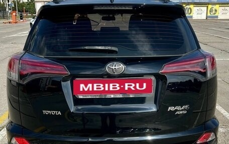 Toyota RAV4, 2018 год, 2 890 000 рублей, 4 фотография