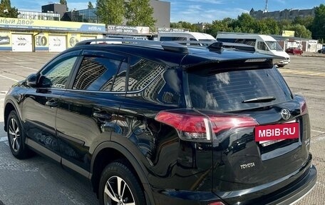 Toyota RAV4, 2018 год, 2 890 000 рублей, 8 фотография
