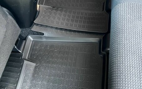 Toyota RAV4, 2018 год, 2 890 000 рублей, 21 фотография