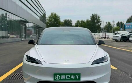 Tesla Model 3 I, 2024 год, 5 590 000 рублей, 5 фотография